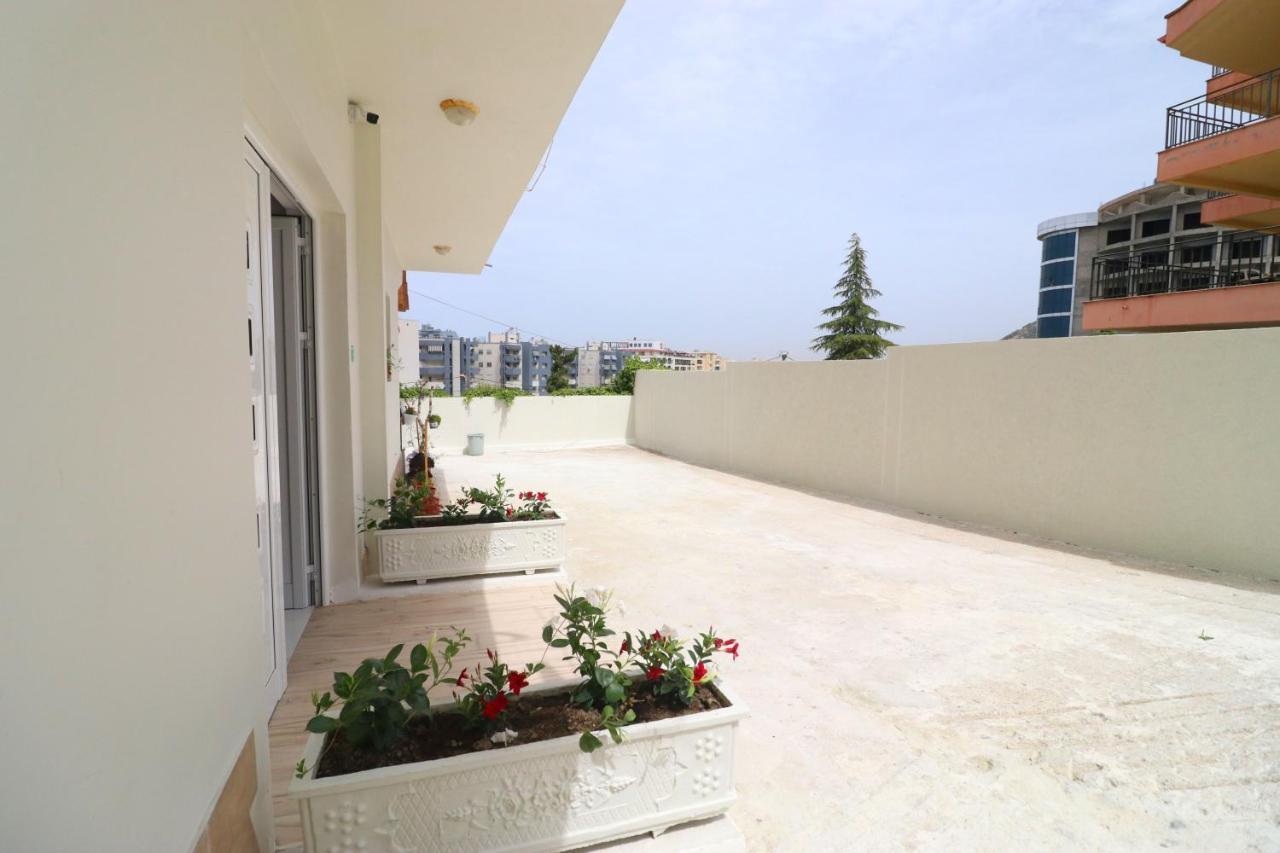 Hotel Kristal Vlore Exterior photo