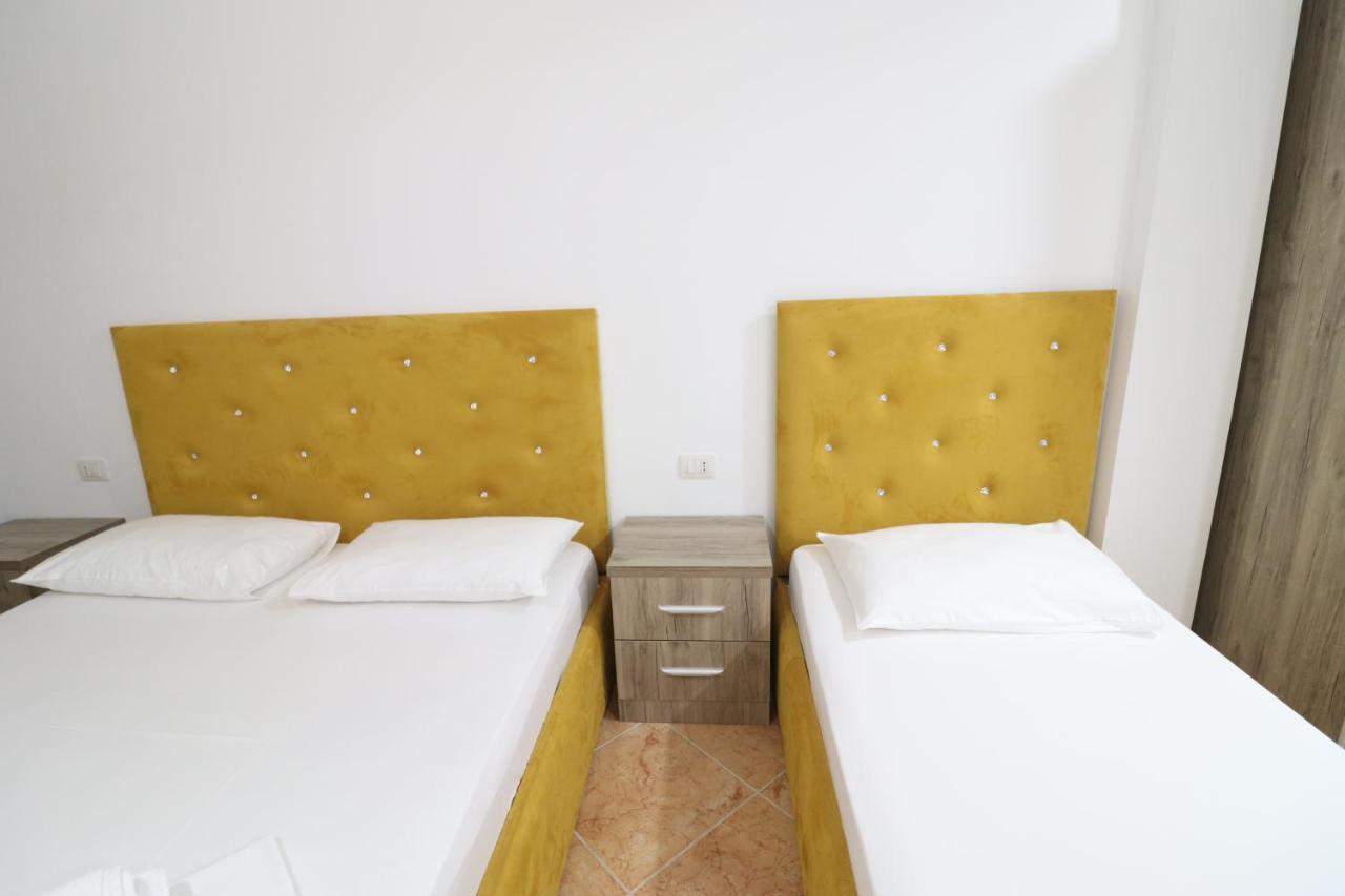 Hotel Kristal Vlore Exterior photo