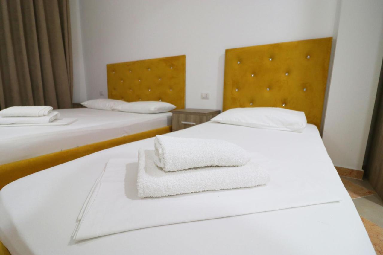 Hotel Kristal Vlore Exterior photo