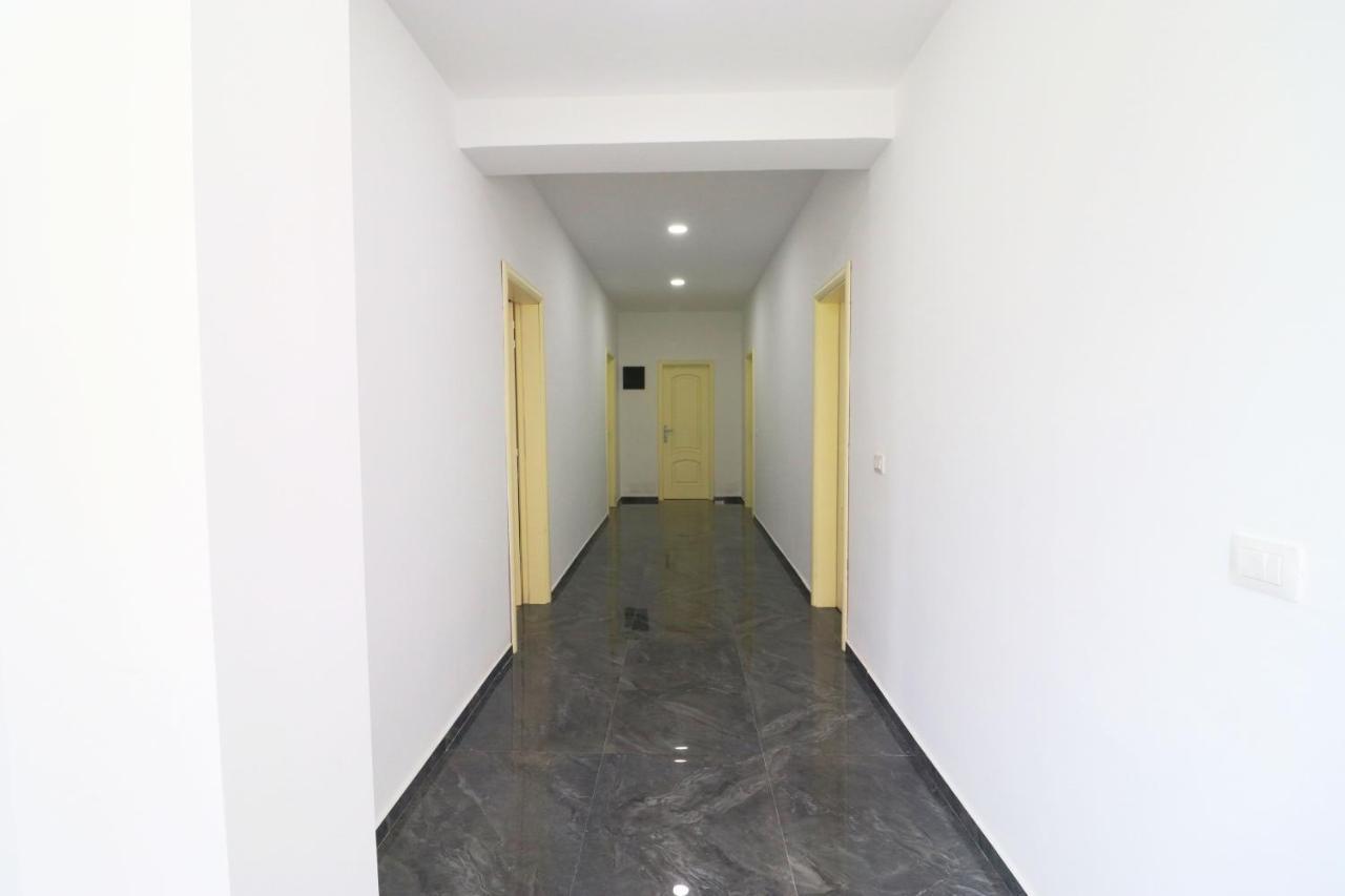 Hotel Kristal Vlore Exterior photo
