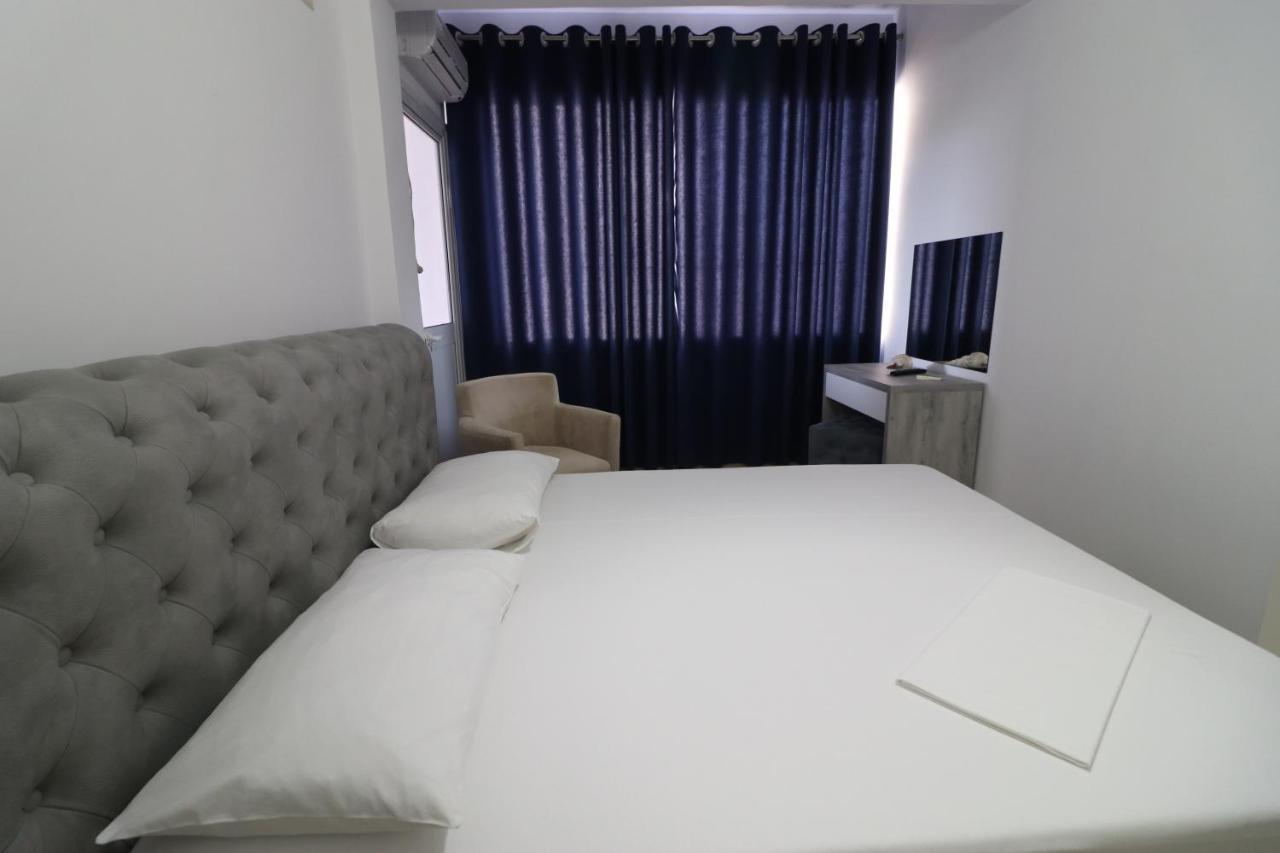 Hotel Kristal Vlore Exterior photo