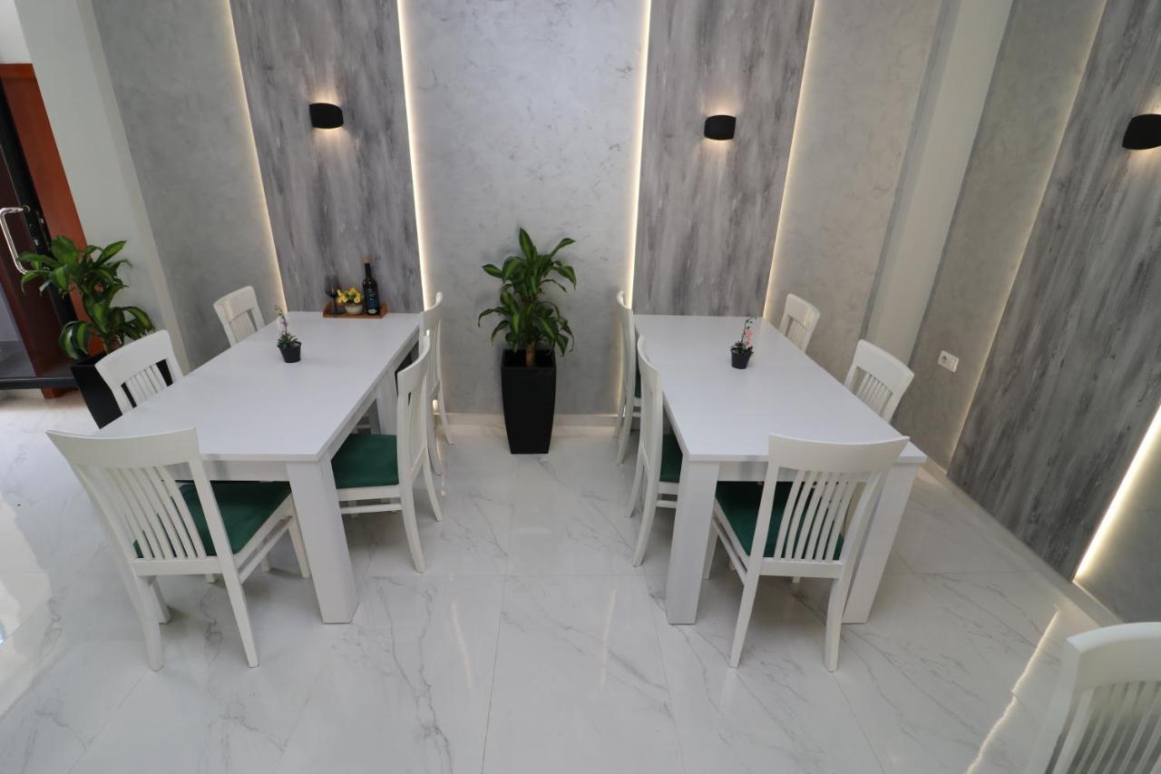 Hotel Kristal Vlore Exterior photo