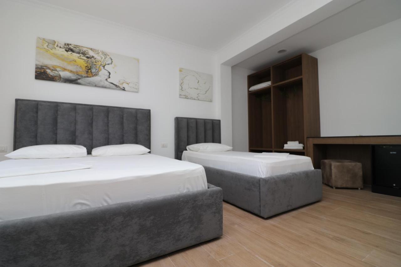 Hotel Kristal Vlore Exterior photo