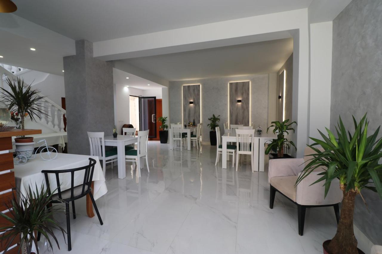 Hotel Kristal Vlore Exterior photo