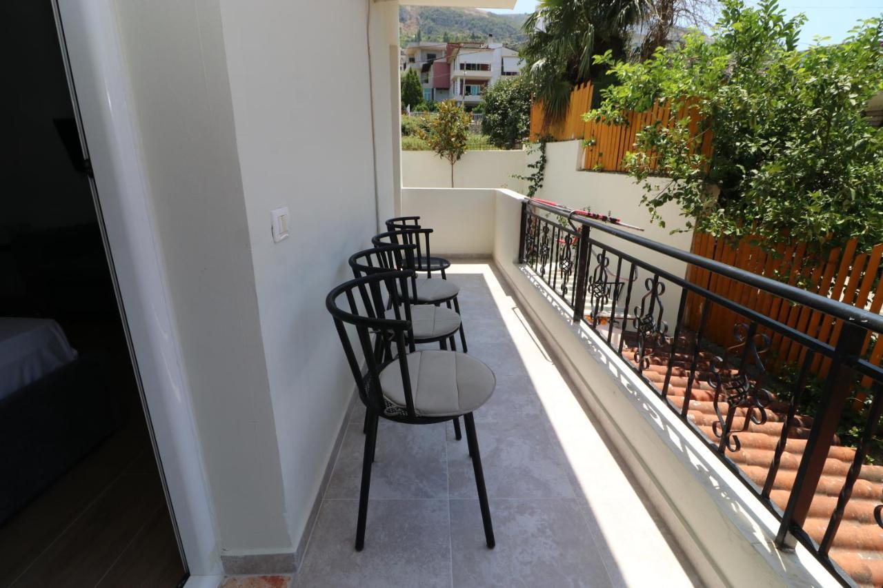 Hotel Kristal Vlore Exterior photo